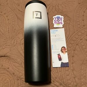 NWT Iron Flask Insulated Tumbler With Lid and Straw